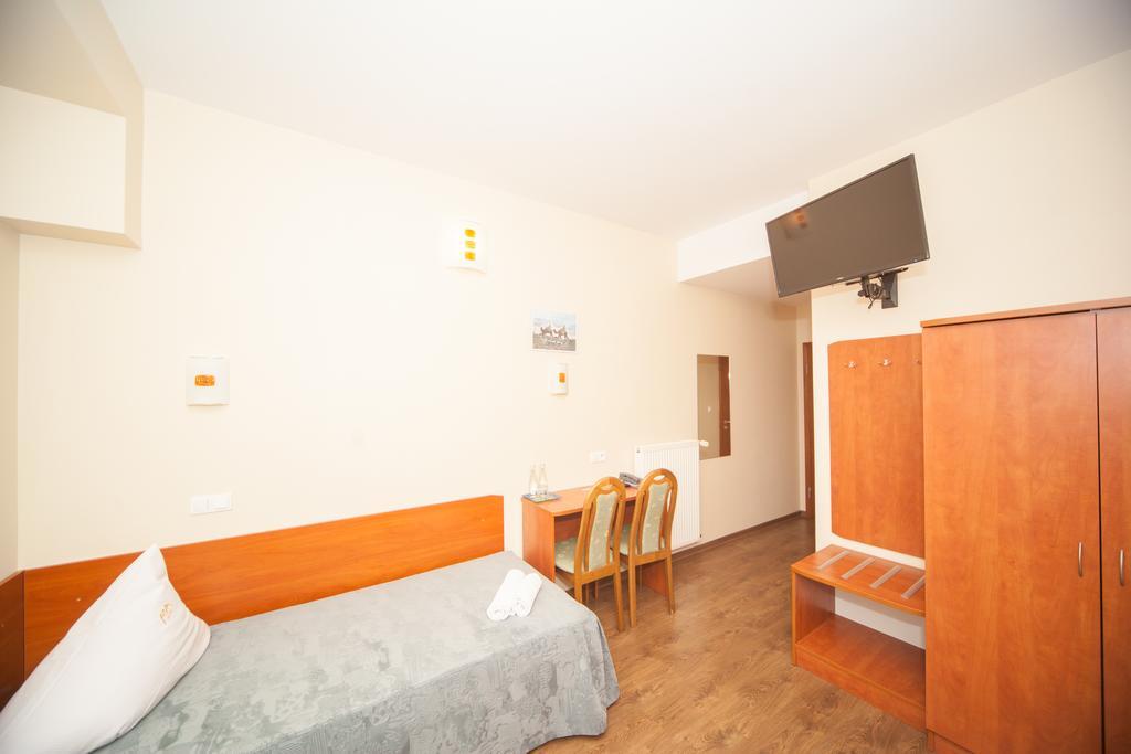 Hotel Ada Wiekszyce Eksteriør billede